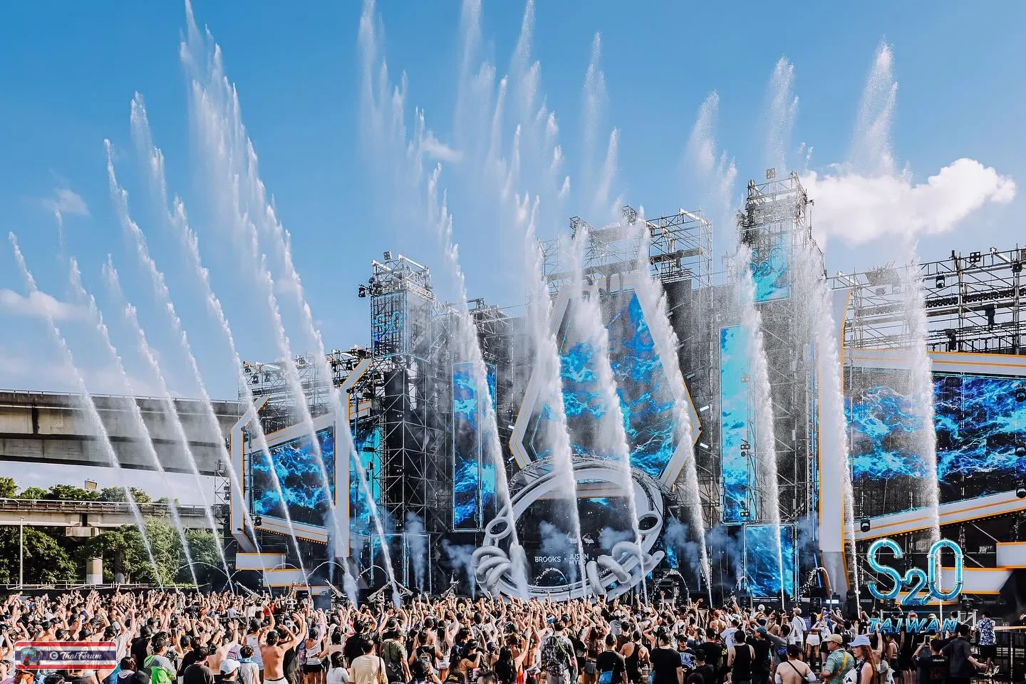 Artikel 'Songkran Festival'